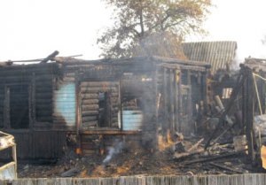 В результате пожара пострадал хозяин дома
