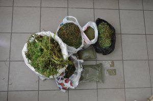 В Ярцевском районе полицейские изъяли у ярцевчанина более 4 килограмм наркотических средств