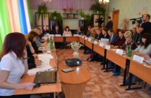 В "Радуге" состоялось выездное заседание Комиссии по делам несовершеннолетних и защите их прав Смоленской области