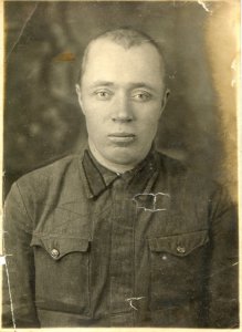 Младший лейтенант Владимир Окунев пал при обороне ярцевской земли.