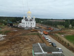 Патриарх всея Руси Кирилл прилетел в Ярцево на вертолёте
