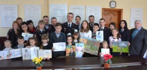 В Смоленской области состоялось награждение участников конкурса детского рисунка «Мои родители работают в полиции»