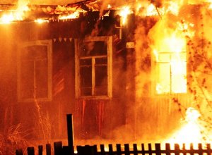 При пожаре в заброшенном доме сгорел мужчина