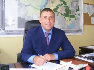 ВЛАДИМИР СМИРНОВ: «МЫ РАБОТАЕМ ДЛЯ ПОТРЕБИТЕЛЕЙ» ВЛАДИМИР СМИРНОВ: «МЫ РАБОТАЕМ ДЛЯ ПОТРЕБИТЕЛЕЙ»
