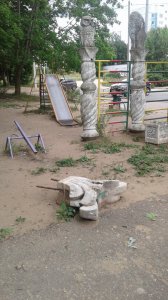 Жителей Пионерного кинули на детскую площадку Жителей Пионерного кинули на детскую площадку