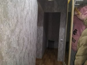 Сироте с двумя детьми из г. Ярцево отремонтировали квартиру