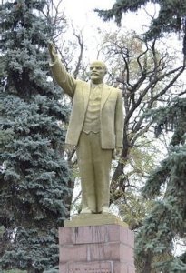 Декоммунизация или просто бардак? Декоммунизация или просто бардак?