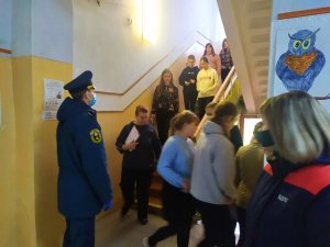Противопожарная тренировка в художественной школе города Ярцева