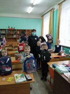 В школах Ярцевского района Госавтоинспекция проводит мастер-классы по изготовлению световозвращателей