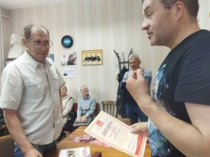 Главному редактору Ярцево Ру Юрию Бухалову вручили диплом