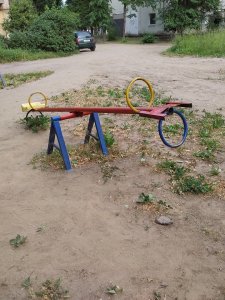 Мы хотим площадку! Да, Да, Да! Не сноси площадку, дядя никогда! Мы хотим площадку! Да, Да, Да! Не сноси площадку, дядя никогда!