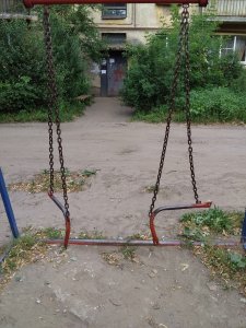 Мы хотим площадку! Да, Да, Да! Не сноси площадку, дядя никогда! Мы хотим площадку! Да, Да, Да! Не сноси площадку, дядя никогда!