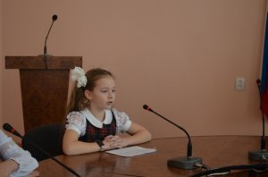 Глава района Владимир Макаров встретился с учениками «Школы-гимназии»