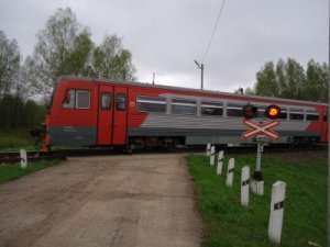 Смоленская транспортная прокуратура приняла меры к устранению нарушений при эксплуатации железнодорожных переездов