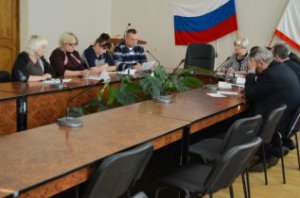 Не помешает ли Баба Яга ярцевчанам встретить новый год?