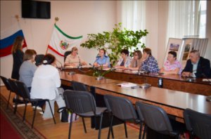 Очередное заседание комиссии по делам несовершеннолетних и защите их прав состоялось 16 июня 2016г.