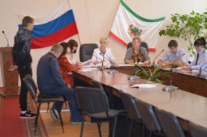 1 сентября состоялось заседание комиссии по делам несовершеннолетних и защите их прав