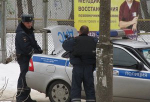 Ярцевские полицейские в брониках оцепили улицу Советскую