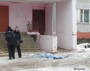 Следственный комитет возбудил уголовное дело по факту смерти юноши, прыгнувшего с 16-го этажа