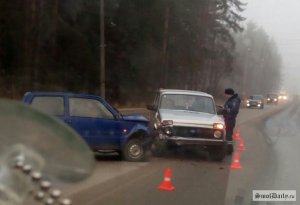 Неуправляемая машина выехала на встречную полосу