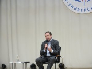 Алексей Островский стал первым гостем «Лектория столетия» в СмолГУ