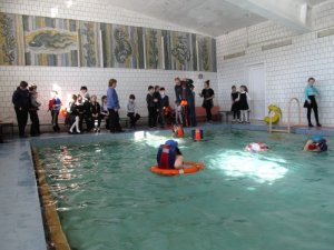 Урок безопасного плавания от сотрудников ГИМС