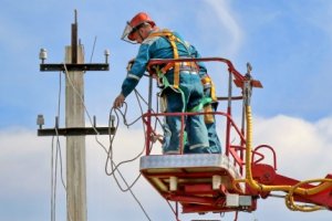 Работы по восстановлению электроснабжения продолжаются