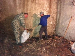 Очистка подвалов от мусора - безопасность ваших домов.
