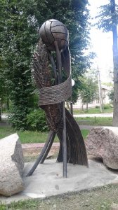 В городском парке появился новый памятник