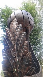 В городском парке появился новый памятник
