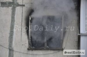 Подробности ночного пожара в Ярцеве. Огнеборцы спасли двоих от огня