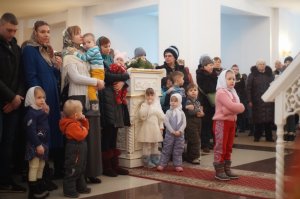 Наступил радостный и светлый праздник Рождества Христова.