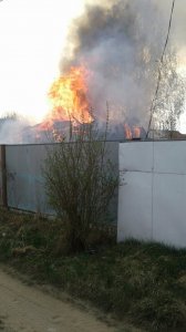 Пожар среди бела дня