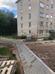 Курзова посмотрела ход проведения благоустройства 