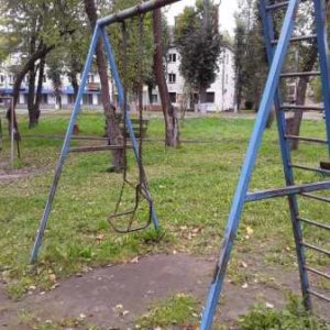 И вороны кружат, там где раньше был цветущий сад.