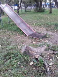 И вороны кружат, там где раньше был цветущий сад.