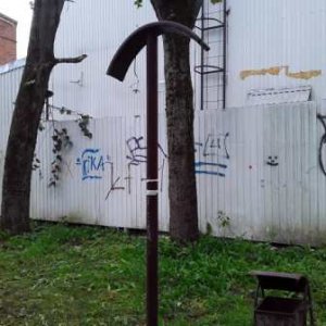 И вороны кружат, там где раньше был цветущий сад.