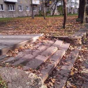 Два метра бесхозяйственности! 