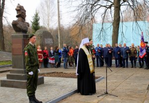В Ярцеве открыт памятник М.И.Платову