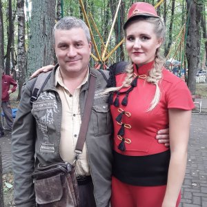 ЗАЧЕМ ИМ СЦЕНА, ЕСЛИ ТЕАТР — ВЕСЬ МИР