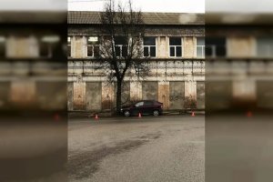Тюкнулся в дерево