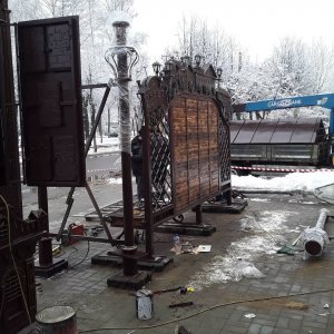 Кто же это на кресту, нам поставил красоту!?