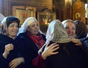 Православные христиане празднуют Прощёное воскресенье
