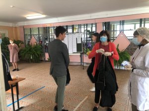 Выпускники приняли участие в ЕГЭ по химии и обществознанию