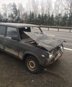На трассе в Смоленской области жёстко столкнулись фура и легковушка