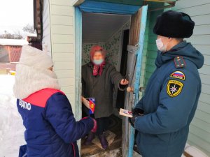 Беседы с жителями – одна  из  самых  действенных  форм  работы по предупреждению пожаров