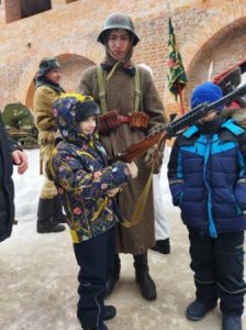 Вчера днём в Смоленске стреляли