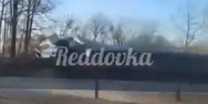 В Смоленской области на трассе М1 перевернулась фура