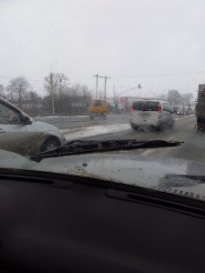 На Трассе столкунулся микроавтобус со школьным автоусом в районе поворота на Михейково