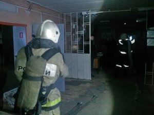 Пожарные с утра за работой